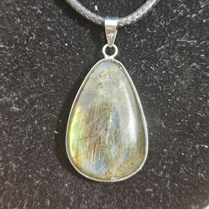 Labradorite Pendant